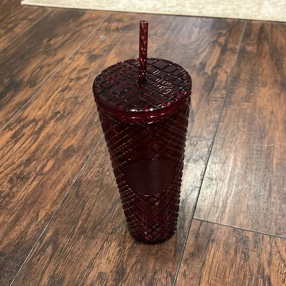 Burgundy‎ Starbucks Cup 24 fl. Oz GUC